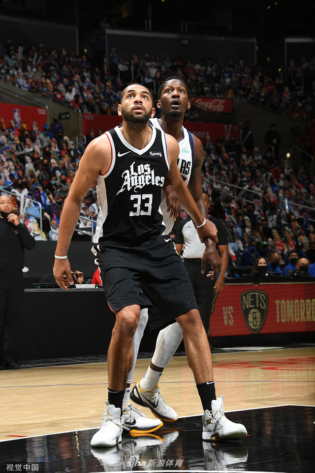 年轻女篮的 年轻女篮的